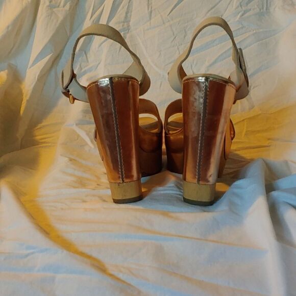 DianeāvonāFurstenbergĀ sizeā6āsandal - Picture 3 of 4